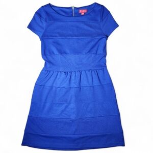 Elle Women’s Short Sleeve Fit & Flare Dress Size 4 – Royal Blue